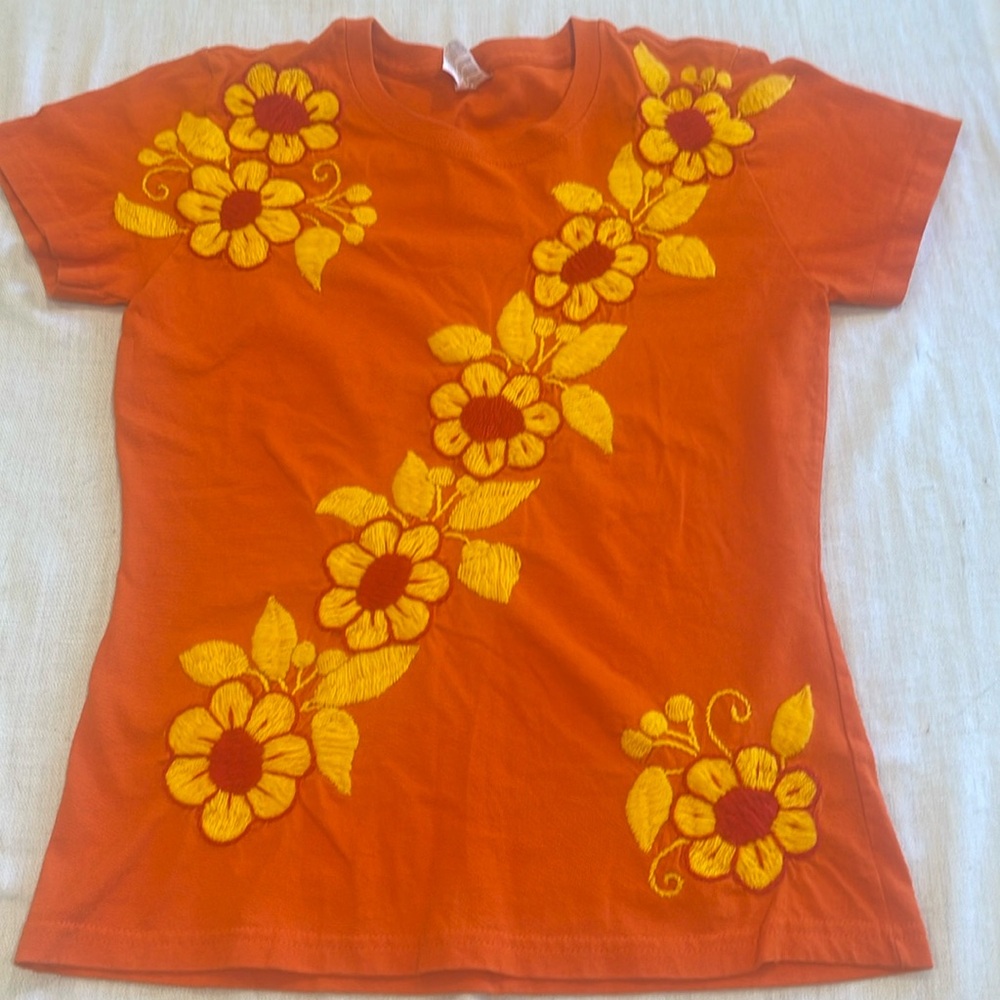 27026 Embroidered Orange t shirt Top Embroidery Flower Power